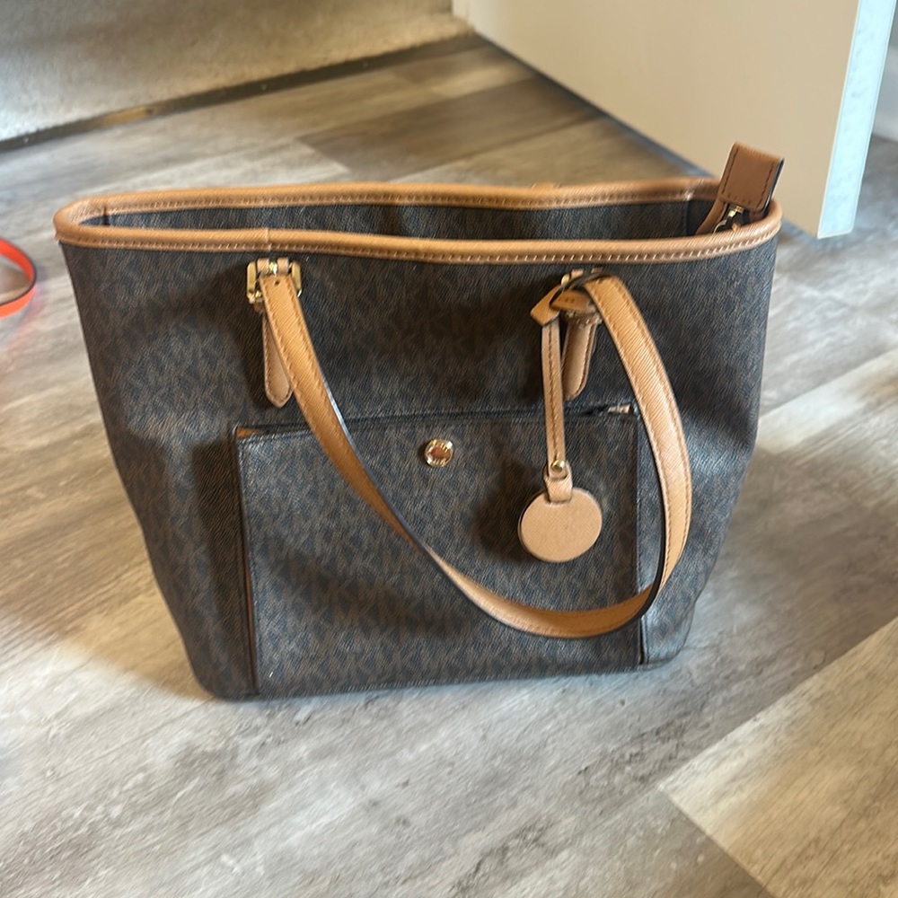 Michael kors purse